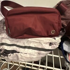 Lululemon Maroon Bet Bag NWOT